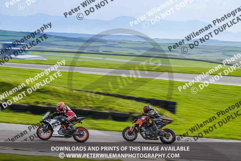 anglesey no limits trackday;anglesey photographs;anglesey trackday photographs;enduro digital images;event digital images;eventdigitalimages;no limits trackdays;peter wileman photography;racing digital images;trac mon;trackday digital images;trackday photos;ty croes